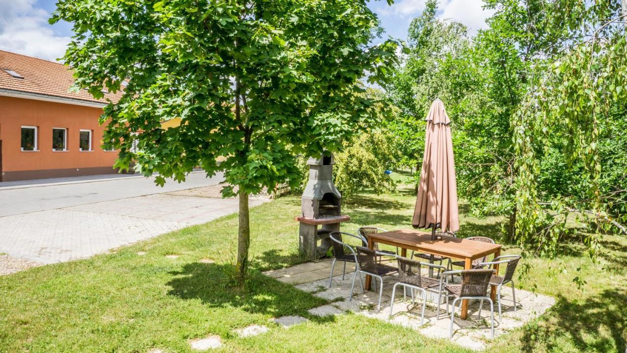 Penzion U Dablova Kopyta Rakvice Zewnętrze zdjęcie